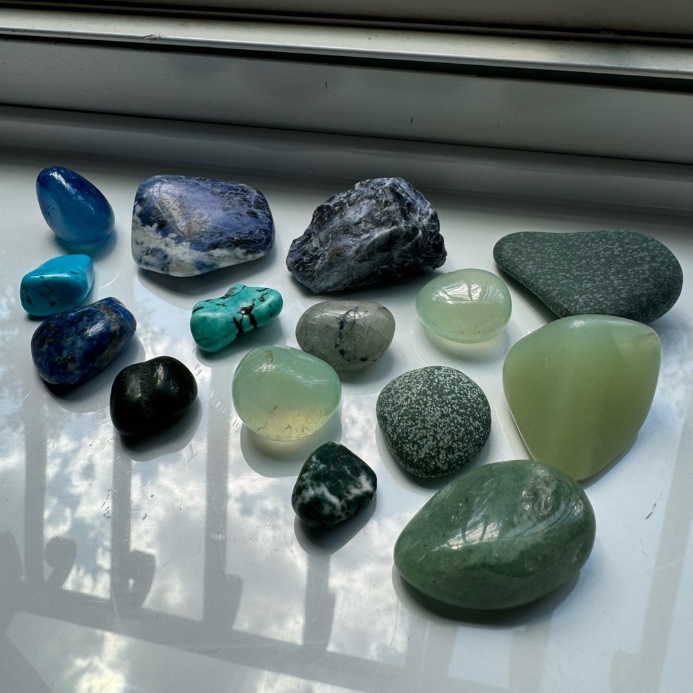 15 piece blue and green crystal set